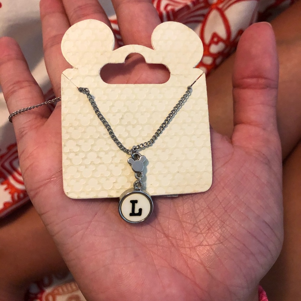 NWT Disney “L” necklace